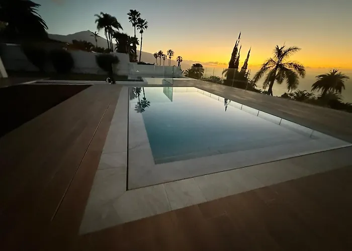 Vila Tulipan Sunset Con Piscina Climatizada