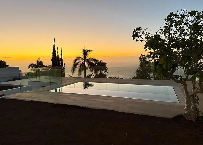 Vila Tulipan Sunset Con Piscina Climatizada